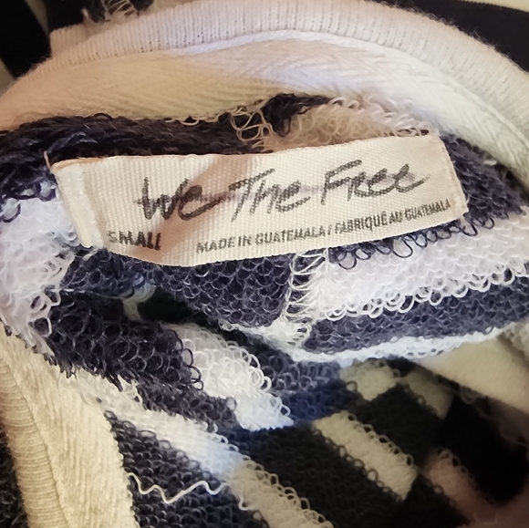 Free People We The Free Main Squueze Navy White Striped Poncho V Neck Pullover S - Picture 9 of 9